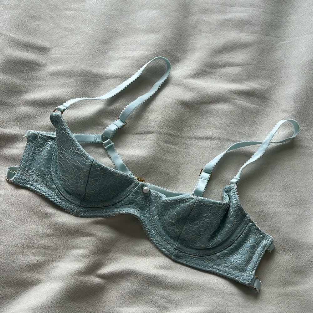 E.L.F. Zhou adjustable quarter cup bra in baby blue, size S